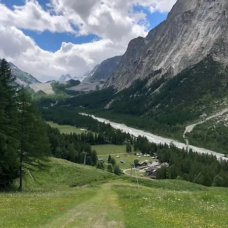 Camping Aiguille Noire Курмайор