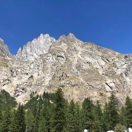 Aiguille Noire Parque de Campismo Courmayeur