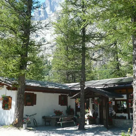 Kamp alanı Aiguille Noire Courmayeur